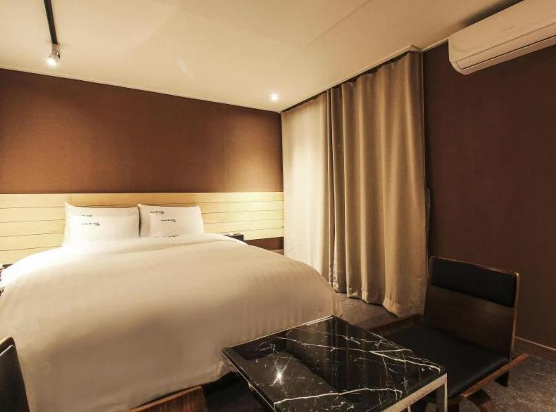 Motel Gangnam Blanc Seul Zewnętrze zdjęcie